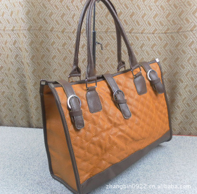 保定白溝東振箱包銷(xiāo)售處 專(zhuān)業(yè)提供時(shí)尚休閑包，質(zhì)量與價(jià)格兼得